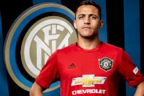 مانشستر يونايتد يرضخ لشرط إنتر ميلان ويتكفل برواتب اليكسيس سانشيز