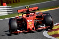 سيارتا فيراري تنطلقان من الخط الأول في جائزة بلجيكا الكبرى