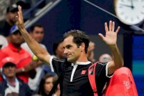 ديميتروف يصدم فيدرر وسيرينا تبهر وتصل للفوز الـ100