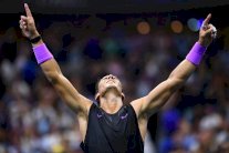 نادال على بعد خطوة من رقم فيدرر بعد نهائي ماراتوني