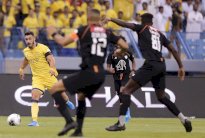 التعادل سيد الموقف في قمة النصر والشباب وضمك يسقط الاتحاد