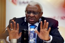 إيقاف المستشار السابق للامين دياك مدى الحياة على خلفية فساد