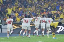 مبخوت يقود الإمارات لبداية قوية بثنائية في مرمى ماليزيا