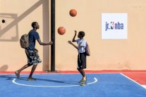 كرة أميركية في سلة إفريقية: دوري محترف بذهنية رياضية اقتصادية