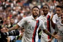 نيمار الهداف العائد على وقع الصافرات يدعو لطي الصفحة