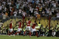 الأهلي يحتفظ بلقب السوبر المصري بفوز مثير على الزمالك