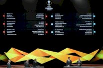 أرسنال ومانشستر يونايتد يستهلان مشوار خلافة تشلسي في يوروبا ليغ