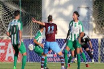 الغريمان النجمة والأنصار يفتتحان موسم الدوري اللبناني