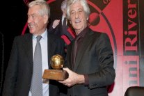 النجم الإيطالي السابق ريفيرا ينال شهادة تدريب في سن الـ 76 عاما