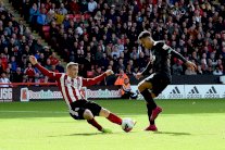 حارس شيفيلد يمنح ليفربول علامة كاملة وانتصارات لسيتي وتوتنهام وتشلسي