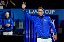 الإصابة ترغم نادال على الانسحاب من كأس لايفر