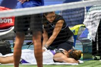 الاصابة تجبر هاليب على الانسحاب من دورة ووهان