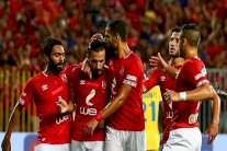 الأهلي يبدأ الدفاع عن لقب الدوري المصري بفوز والزمالك يلاقيه