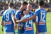 نابولي وروما يواصلان صحوتهما في الدوري الإيطالي