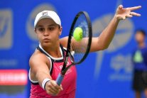 بارتي إلى نصف نهائي دورة ووهان لملاقاة حاملة اللقب