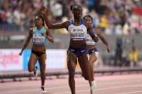 البريطانية آشر-سميث تحرز ذهبية سباق 200 م