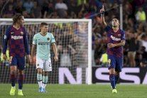 سواريز ينقذ برشلونة أمام إنتر ميلان وصلاح يجنب ليفربول التعادل