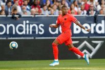 مبابي يغيب عن لقاء أنجيه ومشاركته مع فرنسا مهددة