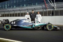 مرسيدس أمام فرصة حسم لقب الصانعين في جائزة اليابان الكبرى