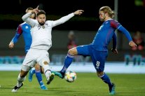 فوز فرنسا وتركيا يقربهما أكثر من نهائيات كأس أوروبا