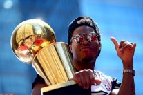 لاوري يمدد مع تورونتو لقاء 31 مليون دولار