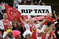 اليويفا يحظر جماهير أياكس من الرحلة إلى تشيلسي