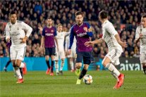 تأجيل مباراة برشلونة وريال مدريد بسبب الأزمة في كاتالونيا