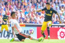 أتلتيكو-فالنسيا الأبرز ورحلتان محفوفتان بالمخاطر لريال وبرشلونة