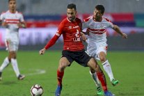 الأهلي يرفض خوض أي مباراة قبل قمة الزمالك المؤجلة