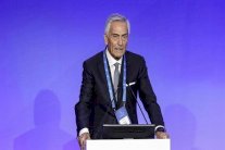 رئيس الاتحاد الإيطالي: يجب علينا التصدي للعنصرية في الملاعب