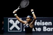 الأميركية اليافعة غوف تحقق أول ألقابها في دورات المحترفات عن عمر 15 سنة