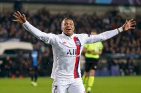 مبابي يثبت وجهة نظره بتسجيل ثلاثية سريعة في دوري أبطال أوروبا