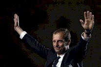 مودجي ينصح مانشستر يونايتد بإسناد مهمة الجهاز الفني لأليغري