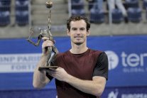 موراي يهزم فافرينكا ويحصد لقبه الأول منذ جراحة أعلى الفخذ