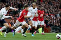 يونايتد يعرقل ليفربول وسيتي لا يعاني في غياب مدافعيه