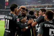 هوفنهايم وصيفا مؤقتا بفوز خامس تواليا