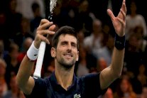 ديوكوفيتش يهزم شابوفالوف ويحصد لقب باريس للأساتذة للمرة الخامسة