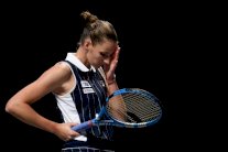 بليشكوفا تنفصل عن مدربتها مارتينيز