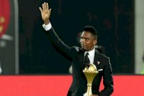 إيتو يأمل أن تكون الكرة الذهبية من نصيب لاعب إفريقي