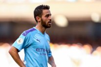 إيقاف سيلفا مباراة بسبب التغريدة 