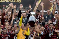 سيناريو جنوني يمنح فلامنغو لقب ليبرتادوريس على حساب ريفر بلايت