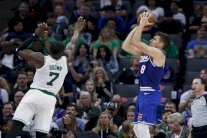 كينغز يفرمل بوسطن وجيمس يقود ليكرز إلى الصدارة