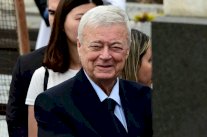 فيفا يوقف الرئيس السابق للاتحاد البرازيلي تيكسييرا مدى الحياة