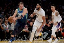 مافريكس يفرمل ليكرز وكليبيرز يكرم وفادة ويزاردز