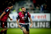 كالياري يفوز على سمبدوريا بهدف متأخر للبديل تشيري