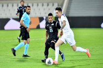 الشارقة المتصدر يفقد نقطتين ثمينتين في الدوري الإماراتي