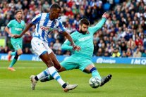 برشلونة يتعادل في إقليم الباسك ويشرع باب الصدارة لريال