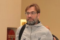 كلوب يبحث عن 