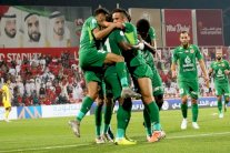 شباب الاهلي يكتسح الاتحاد بخماسية ويتصدر الدوري الإماراتي