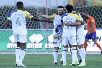 النصر يبتعد في الصدارة والأهلي يخسر الوصافة